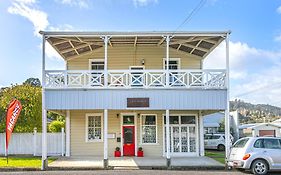 Lady Bowen Bed & Breakfast